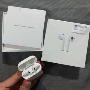Apple AirPods 2nd Generation